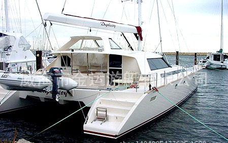 JY650 catamaran